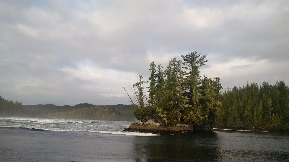 Kwa'Lilas Hotel Port Hardy Buitenkant foto