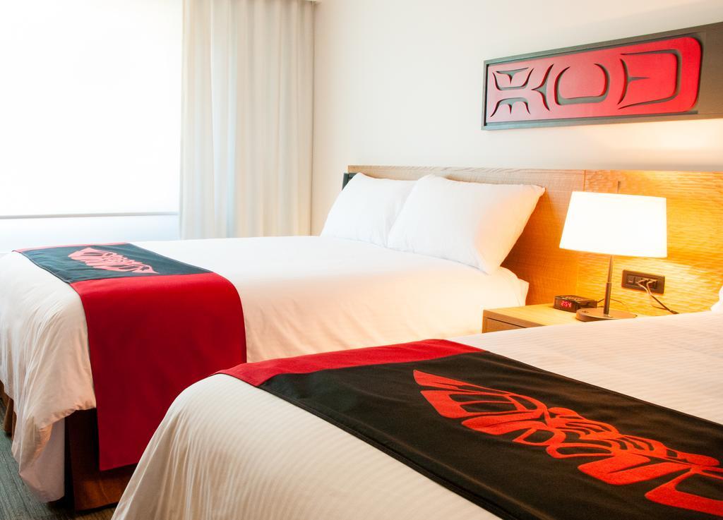 Kwa'Lilas Hotel Port Hardy Buitenkant foto