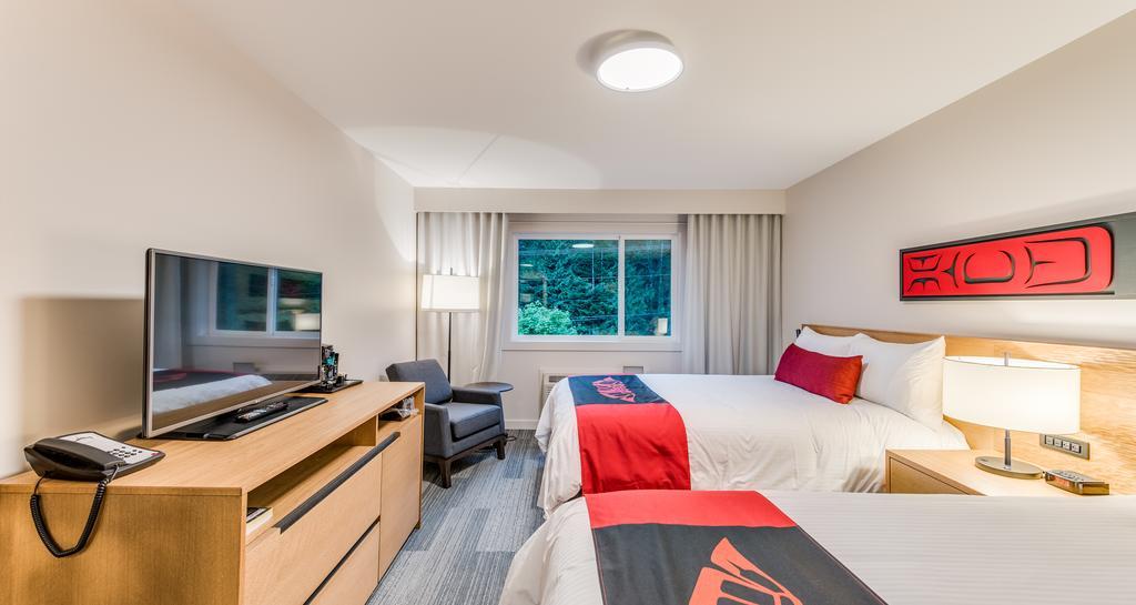Kwa'Lilas Hotel Port Hardy Buitenkant foto